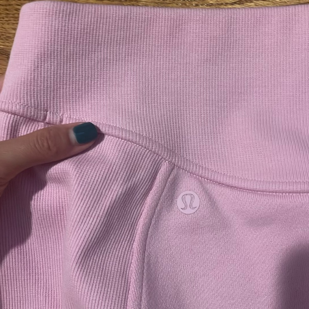 NWT lululemon HR skirt
